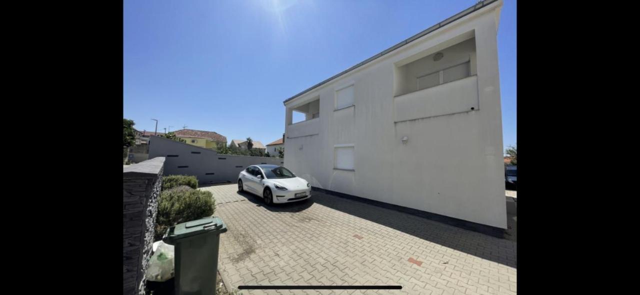 Apartmani Gavran Pirovac Εξωτερικό φωτογραφία