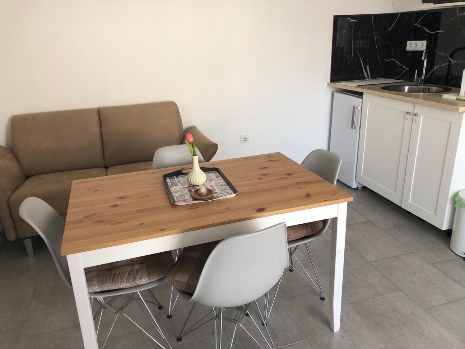 Apartmani Gavran Pirovac Εξωτερικό φωτογραφία