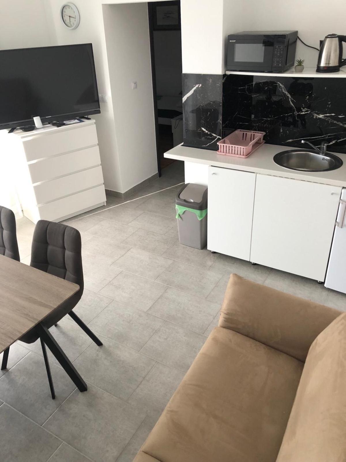 Apartmani Gavran Pirovac Εξωτερικό φωτογραφία